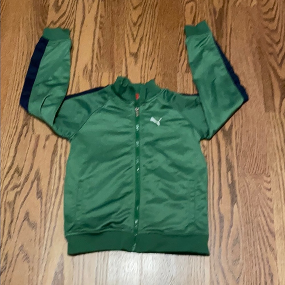 hoodie size 7 good condition kids puma